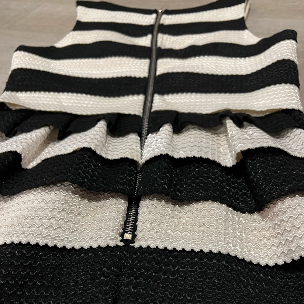 COPY - Black White Layered Dress - Picture 5 of 6